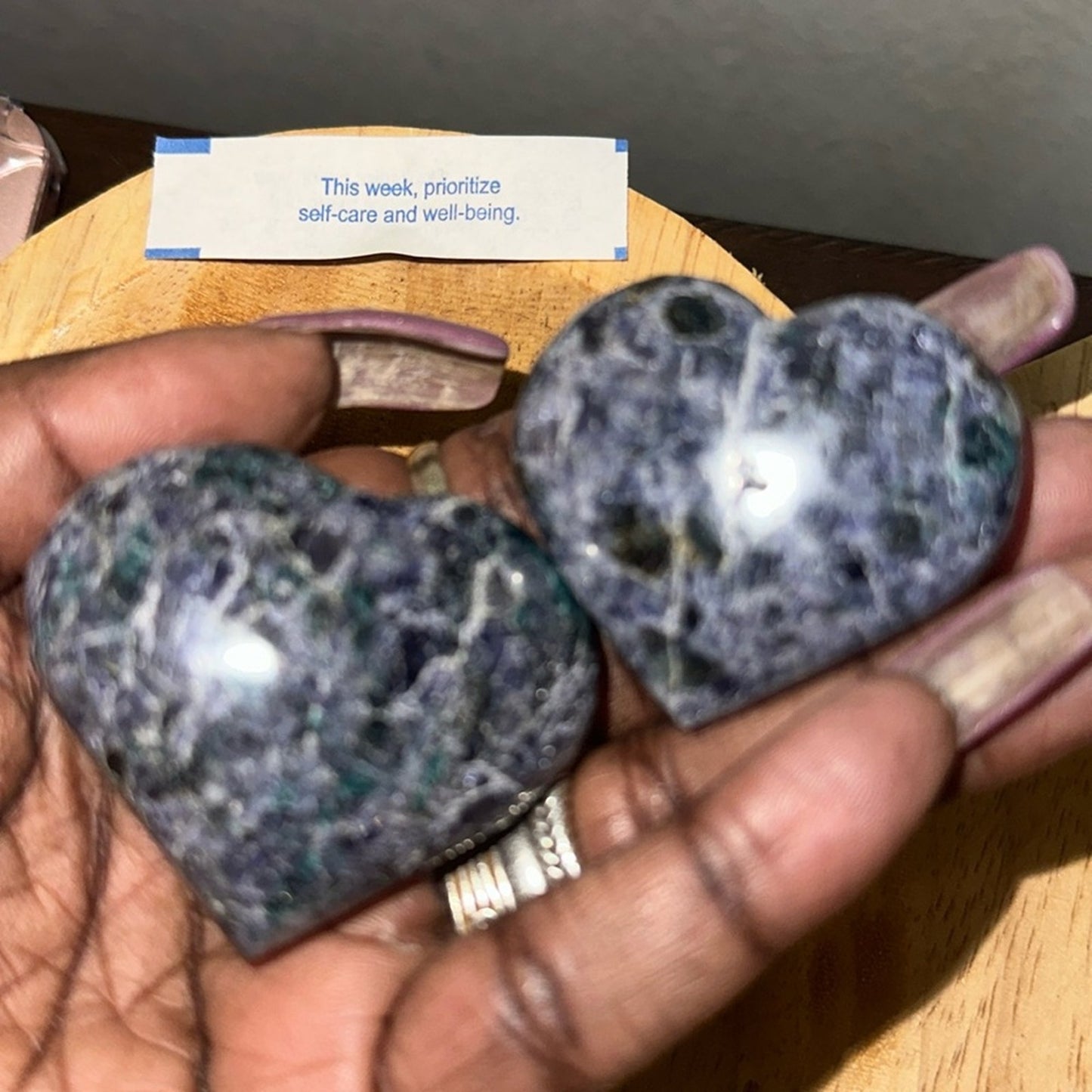 Iolite & Emerald Heart Palm stone set (2)- IOLITEEMRLDPLM-001