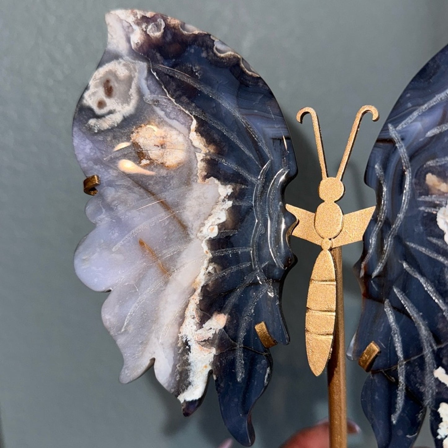 Blue Flower Agate Butterfly and Stand - BLUEFLWTAGTBTFLY-002