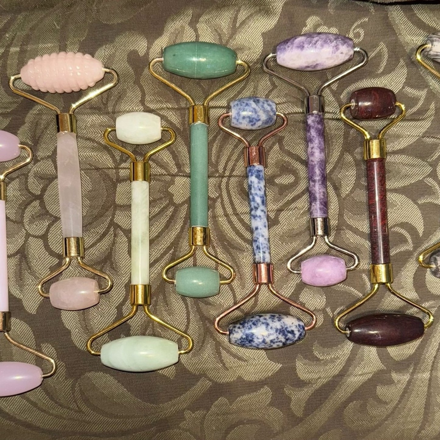 Assorted Natural Gemstone Facial Rollers - PRICE FOR 1 🌹🌹